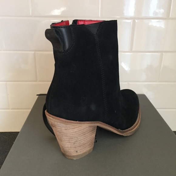 Ladies Boots - Picture 2 of 4